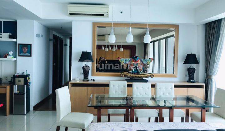 ruang keluarga dijual apartemen st. moritz ambassador