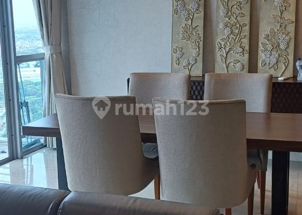 Disewakan Apartemen The Windsor 3BR Tower Signature 2