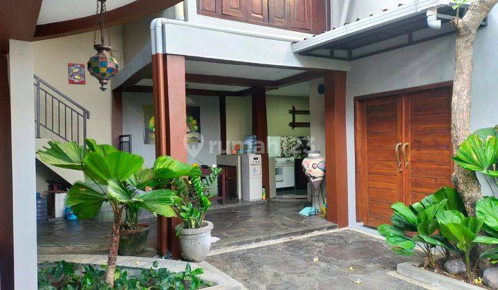 Jual Rumah Murah Dengan Taman Asri di Kerobokan Bali 1