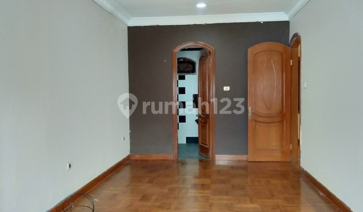 House for Sale in Puri Indah 2