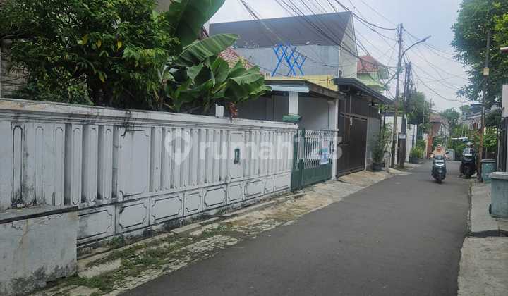 Dijual Rumah di Jl. Pete Vi Kebayoran Baru 2