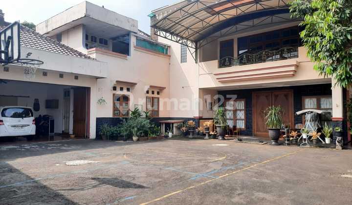 RUMAH LUAS TEDUH & NYAMAN KAVLING HANKAM JOGLO JAKARTA BARAT