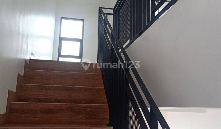 Rumah baru 2 lantai paling Murah di Duren sawit Jakarta timur