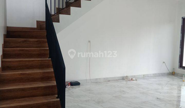 Rumah baru 2 lantai paling Murah di Duren sawit Jakarta timur