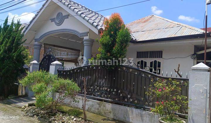 Rumah Besar dan Ada sisa tanah di samping 10x17 2