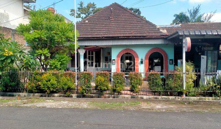 Rumah Antik Di Medan Baru Dekat Dinas Pendapatan Daerah 1