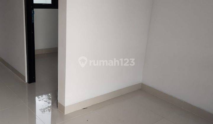 Rumah 2 Lantai di Dekat Tol Sumarecon Bandung 2