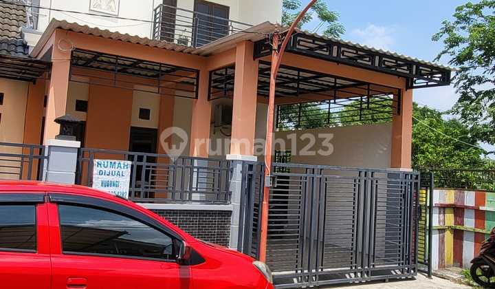 2-Story House for Sale in West Surabaya 2-Story House for Sale in West Surabaya