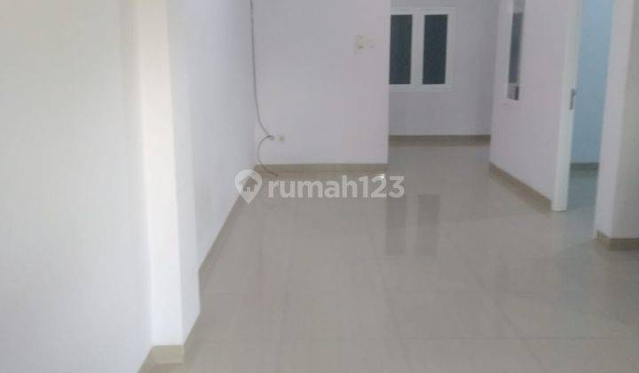 Rumah Lega di taman Harapan Baru Bikin Keluarga Ceria 22082 Mar 2