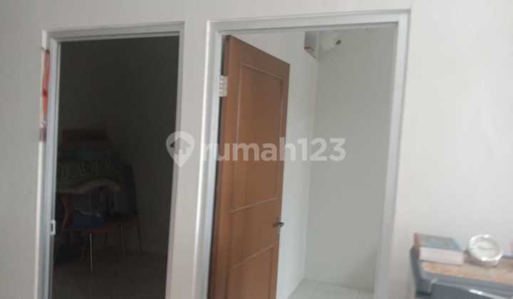 Ruko 2 Lt. Ada 2 Kamar Siap Pakai di Pondok Ungu Permai 31177 Est 4