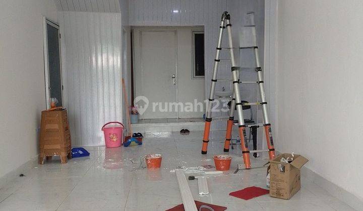 Ruko Pinggir Jalan Cocok Utk Investasi Usaha di Taman Harapan Baru 22142 Mar 2