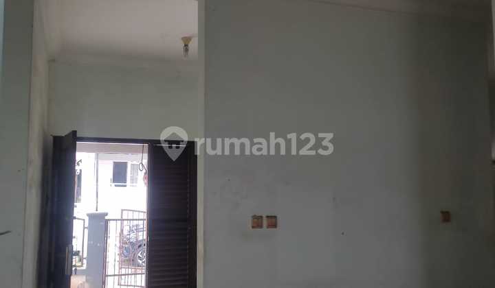 Dijual Rumah Hook Luas di Taman Harapan Baru Harga Terjangkau 22172 Mar 2