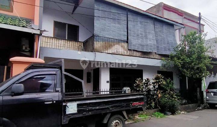 Rumah Ada 7 Kamar Lokasi Strategis dekat Pusat Kota di Tomang 73203 Ds 1