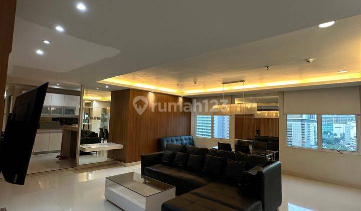 Disewakan Apartemen Thamrin Executive 3+1bedroom Private Lift