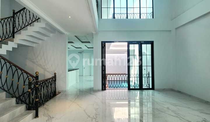 Rumah Luxury 3 Lantai di Cilandak Selangkah ke Citos 2