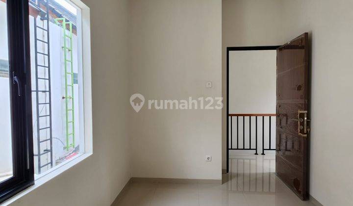 Rumah 2 Lantai Baru Design Modern Minimalis di Kebagusan 2