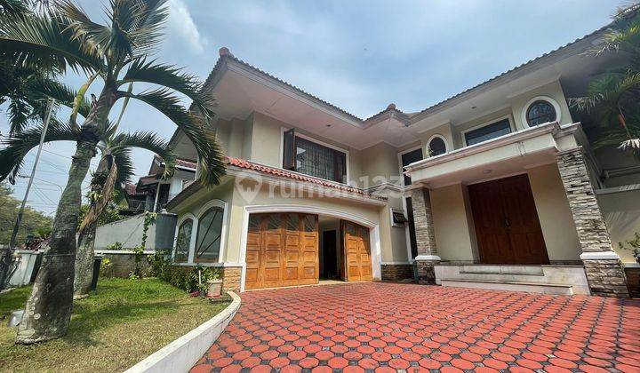 Rumah Mewah Carport Luas Dalam Komplek Ternama di Cinere 1