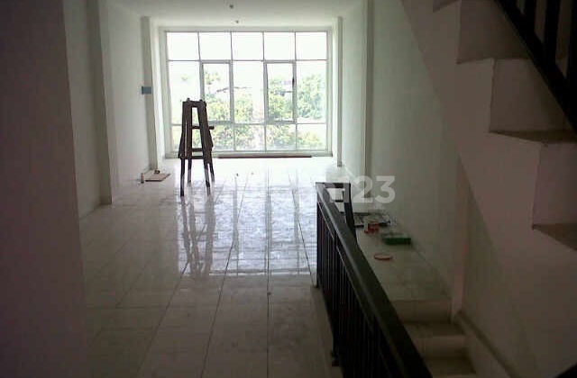 4-Story Shop House by the Main Road in Depok 2