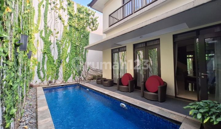 Rumah Dalam Komplek Elit dengan Falisitas Lengkap, Private Pool 2