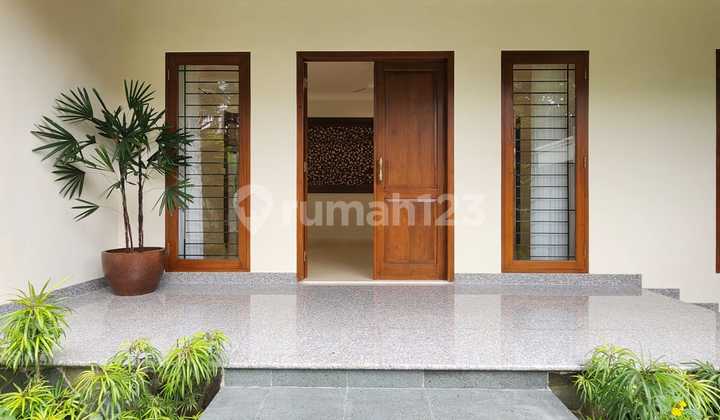 Luxury House Lebak Bulus 2