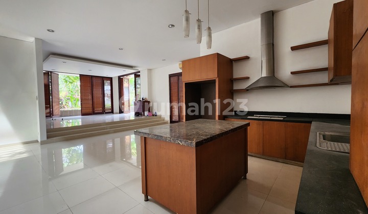 Minimalist Home Dekat Mrt  2