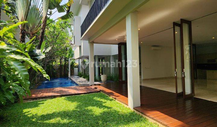 Hunian Lux Tropical Dengan Private Pool di Cipete 1