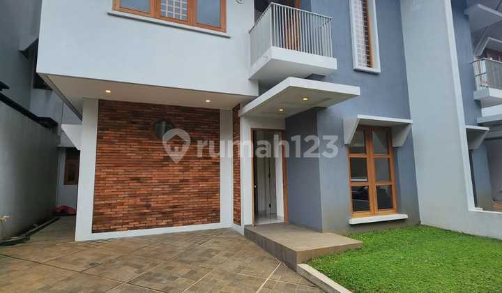 Minimalist Home, Cluster, Spacious Open Layout, Close to South Jakarta Activity Center Minimalist Home, Cluster, Spacious Open Layout, Close to South Jakarta Activity Center