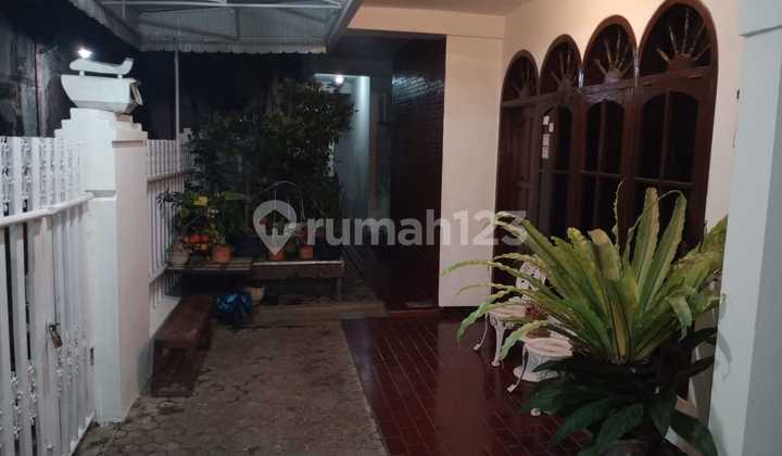 Boarding House for Sale, 500 Meters from UNISMA Campus and Dinoyo Mall, Malang City. 2