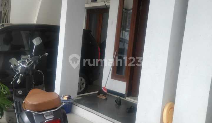 SHM House, Simpang Sulfat Selatan, Pandanwangi, Blimbing, Malang City. 2