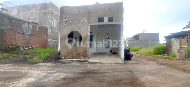 Rumah murah SHM Arjowinangun Kedungkandang Malang Kota Dijual cepat B.U Poll