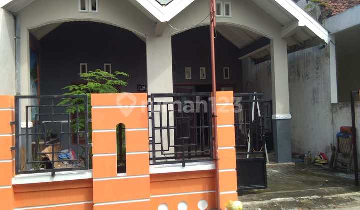 Rumah SHM Kampung Bugis Pakis Malang Dijual cepat B.U Poll cuma 150 m Jalan Raya 2
