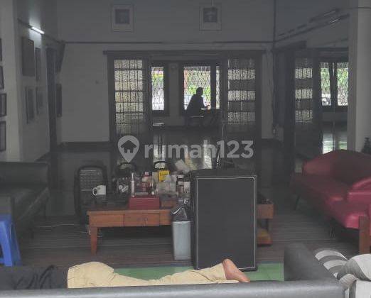 Rumah Heritage di Jalan Supratman Bandung 5