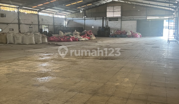 Warehouse on Kopo Katapang Main Road, Bandung