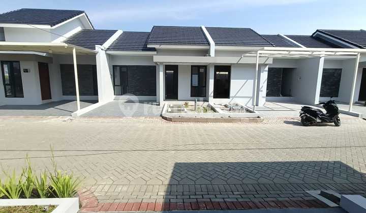 New 1-Story Ready-to-Live-in House in Kopo Katapang, Bandung 1