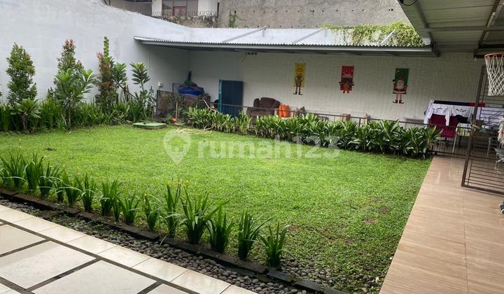 Beautiful Cipaku House with a Spacious Garden 2