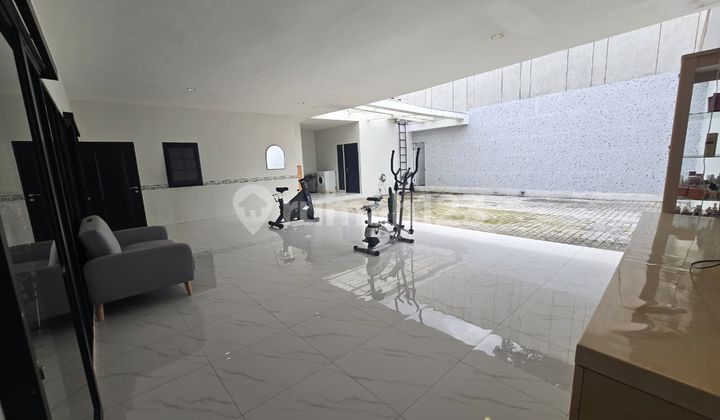 Rumah Mewah Bergaya American Modern di Gegerkalong Permai Bandung 2