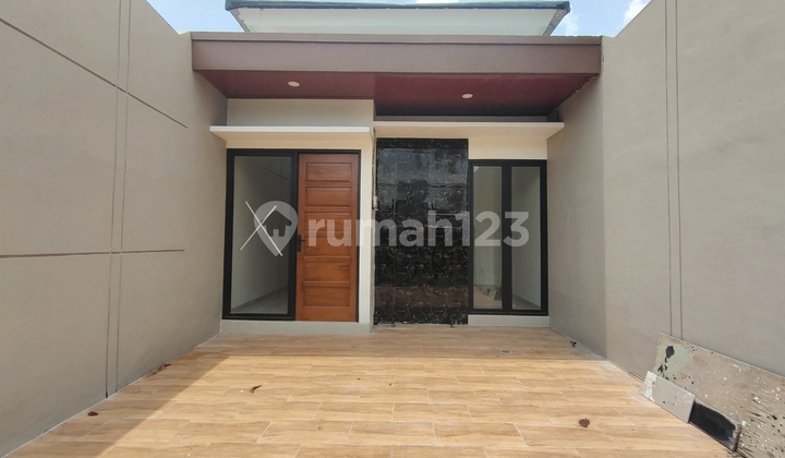 Rumah Dijual Cantik 4 Kamar Tidur Carport 2 Mobil Di Purwomartani Kalasan Jogja 2