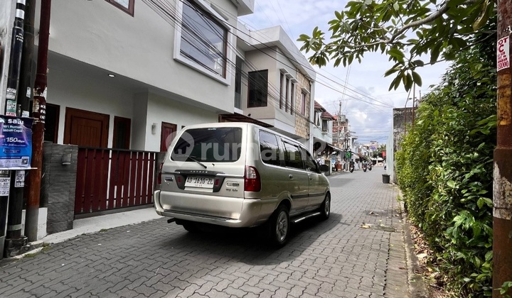 For Sale Exclusive Boarding House in Condong Catur, Depok, Sleman, Yogyakarta, Close to Campus, Just a Short Walk Away. 2