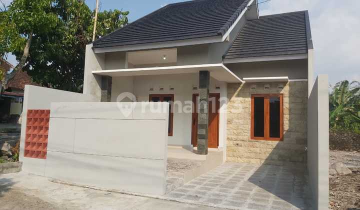Ready-to-Occupy New House Near Sleman City Hall in Ngaglik, Sleman, Yogyakarta 2