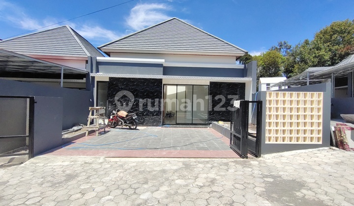 Beautiful Majestic House in Jangkang Jakal Km 13 Jogja Housing Estate