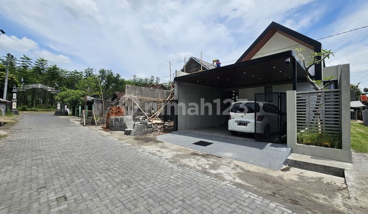 Rumah Dijual Purwomartani Minimalis Modern SHM Halaman Luas di Purwomartani Kalasan Sleman Yogyakarta 2