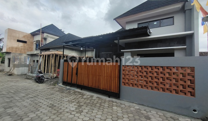 Beautiful House with 2-Car Carport Ready to Occupy in a Housing Estate in North Jogjabay, Sleman, Jogja 2