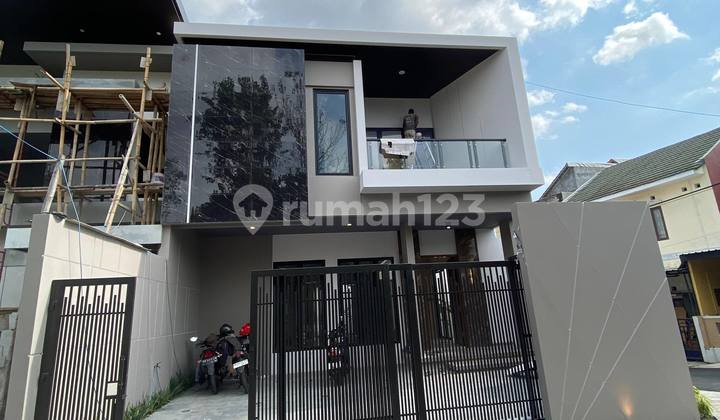 Modern Contemporary Simple Elegant Ready-to-Occupy Hook House, Suitable for Large Families, at Jakal Km 12, Jogja