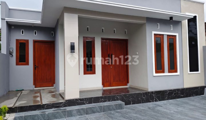 Ready-to-Occupy House Bonus Kitchen Set in Cebongan Mlati Sleman 2