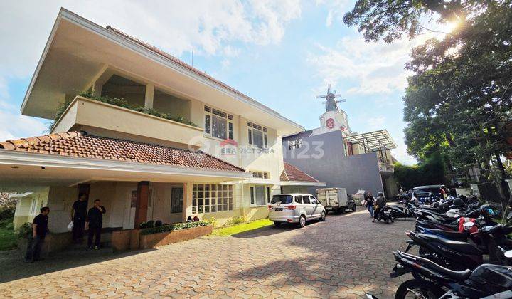 Dijual Rumah Bangunan Kolonial Kawasan Ijen Boulevard Posisi Hook 1