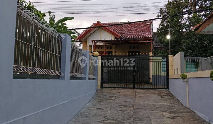 Dijual Tanah Dan 2 Rumah Dilokasi Strategis Dekat Ui Depok 2