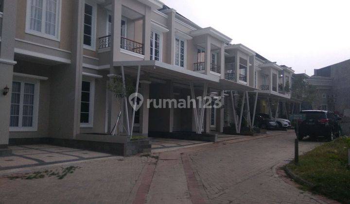 Rumah 2 Lantai Dekat Gerbang Toll Kukusan Dan Kampus Ui 2