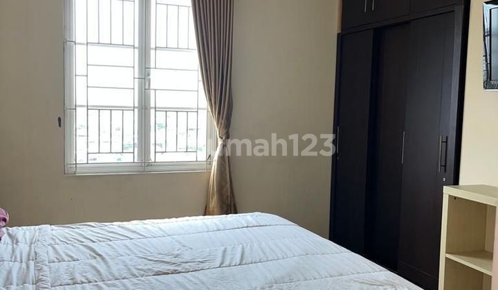 French Walk Affordable 2-Bedroom Apartment with Unobstructed North View French Walk 2