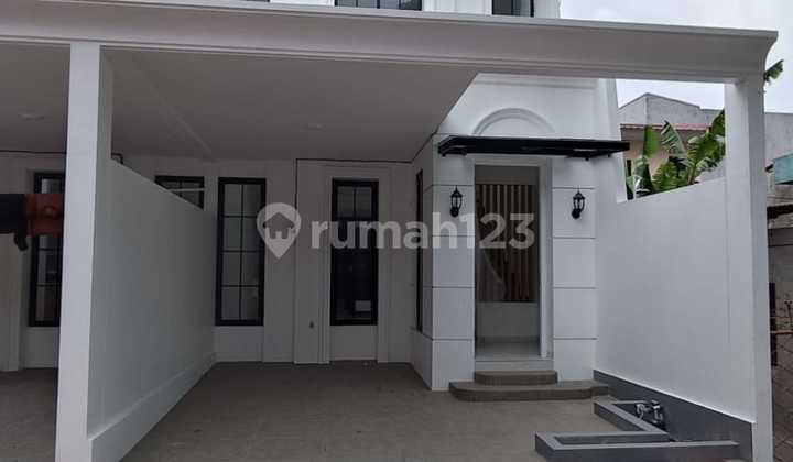 Hidden Gem di Jl. Cempaka Putih Barat! Modern Classic Home