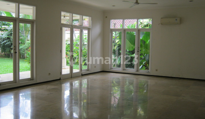 Rumah Disewakan Cocok Untuk Ekspatriate Lingkungan Yang Nyaman Lokasi Di Kemang, Jakarta Selatan
